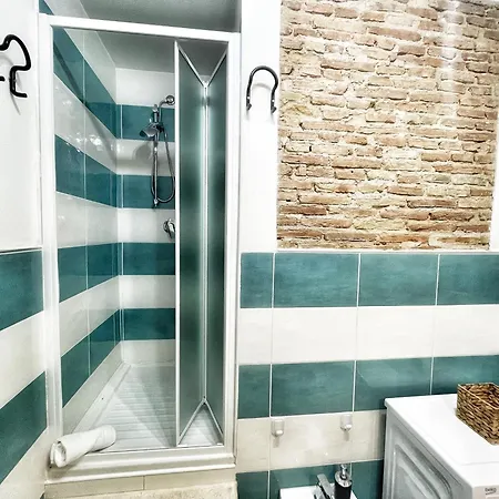 Апартаменты Centro Storico Lovely House R9345 Кальяри