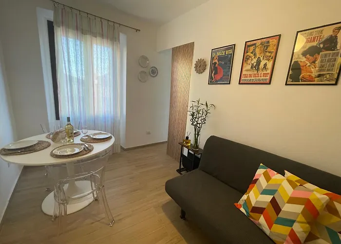 Centro Storico Lovely House R9345 カリアリ